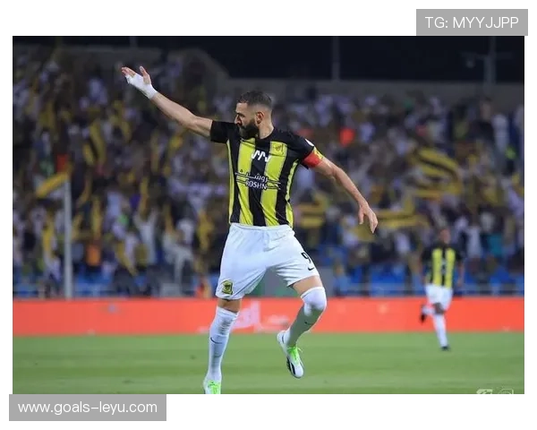 本泽马沙特联赛表现亮眼，展现超凡实力